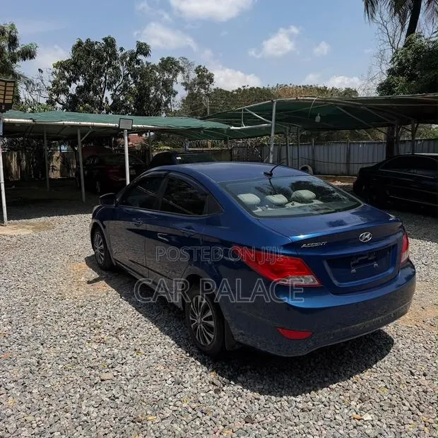 Hyundai Accent GLS 2013 Blue · Photo 1