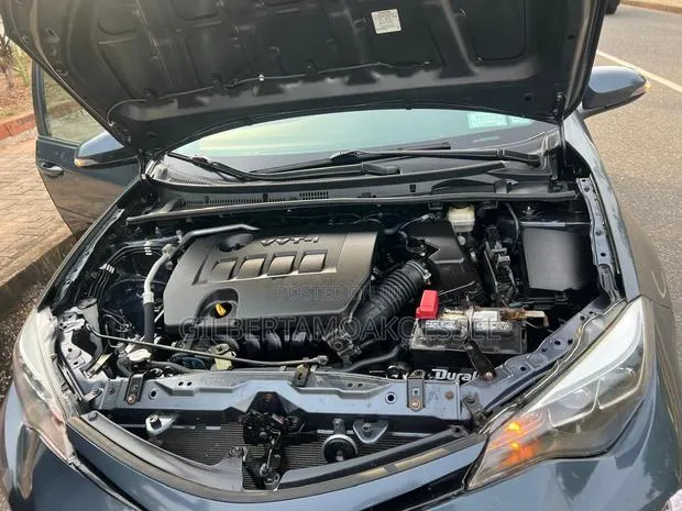 Toyota Corolla XSE 4dr Sedan (1.8L 4cyl CVT) 2017 Black · Photo 1