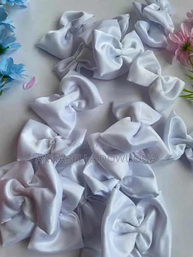 12pieces Mixed Mini Satin Bows · Photo 3
