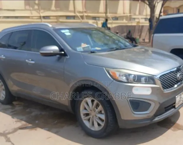 Kia Sorento 2018 Gray · Photo 1