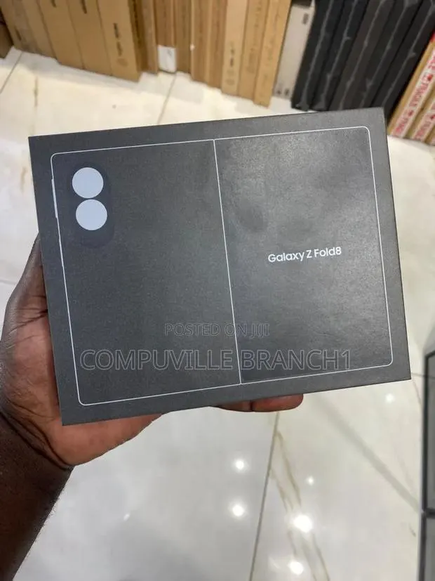 New Samsung Galaxy Z Fold8 256 GB Purple · Photo 1
