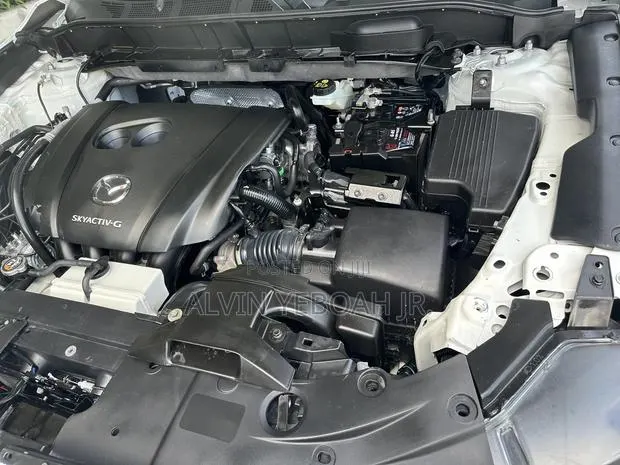 Mazda CX-5 2024 White · Photo 1