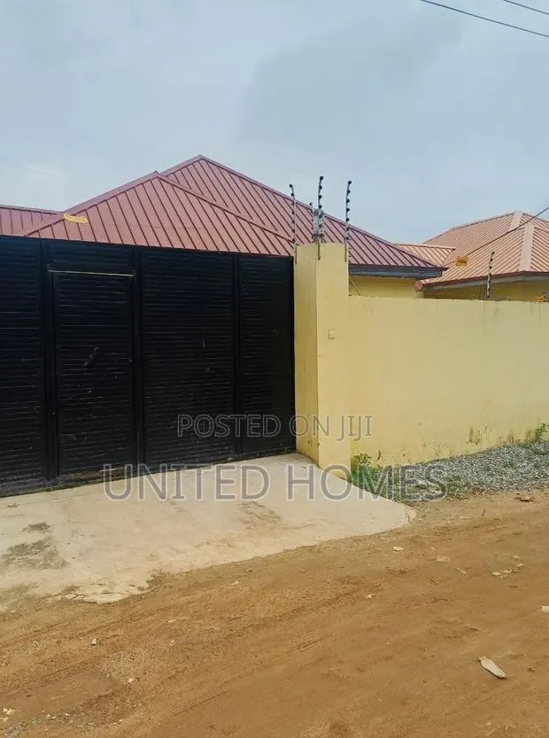 2bdrm House in Achimota for sale · Photo 1