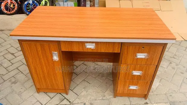 Office Table · Photo 1