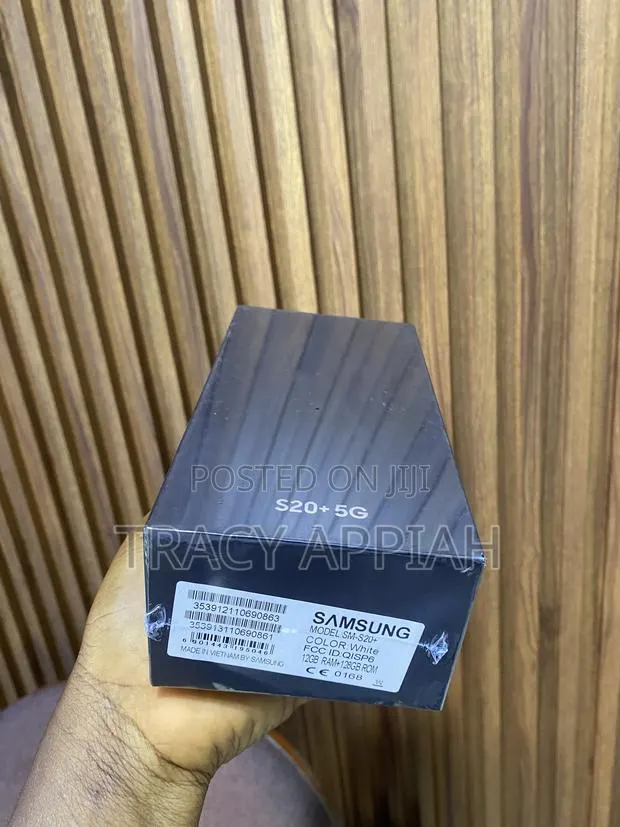 New Samsung Galaxy S20+ 5G 128 GB Black · Photo 1