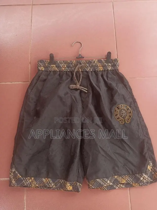 Second Hand Wear · Photo 1