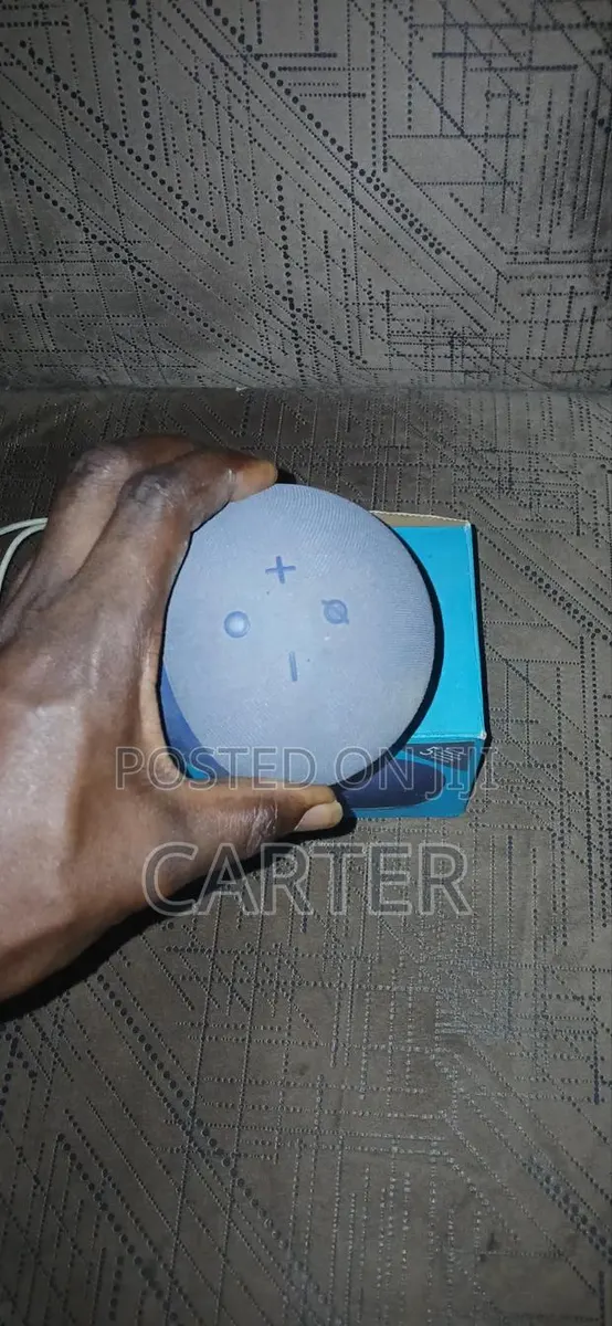 Echo Dot With Charger · Photo 1
