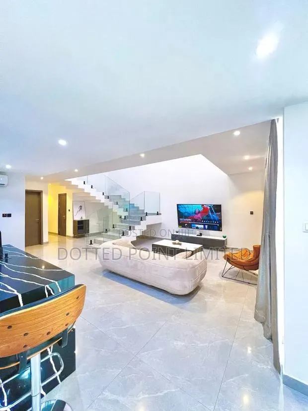 Interior and Exterior · Photo 1