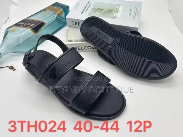 Leather Sandals · Photo 1
