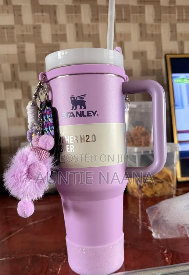 Stanley Cup 40 Oz With Accessories · Photo 1