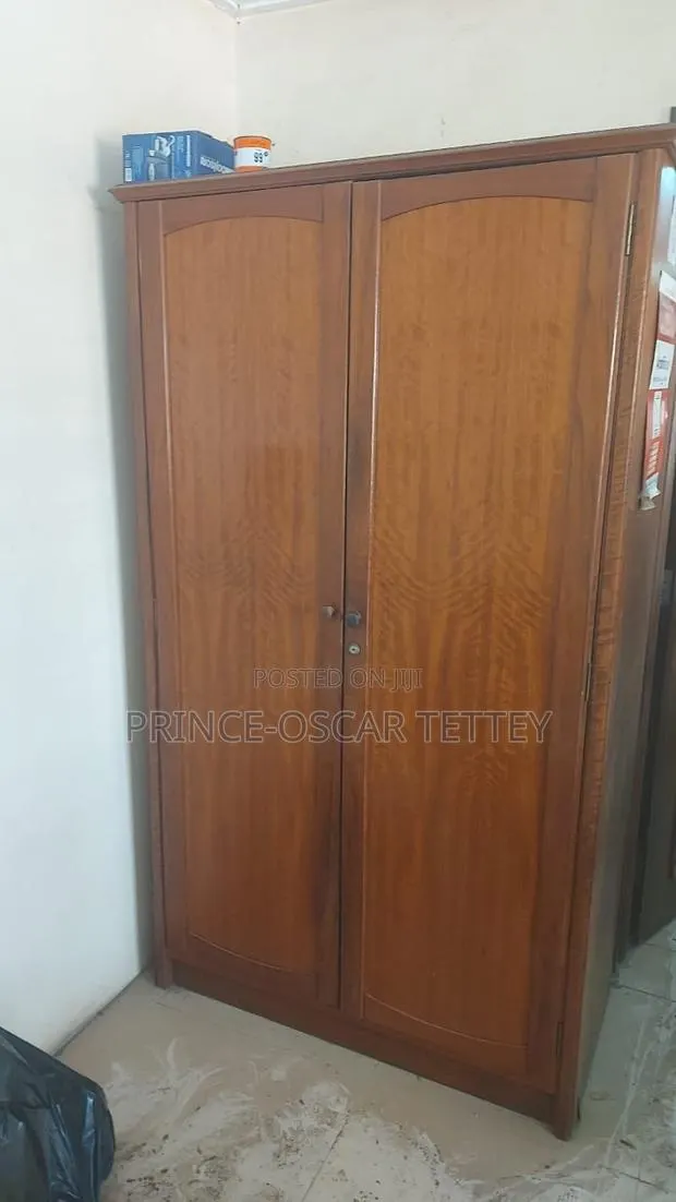 Double Door Wardrobe · Photo 1