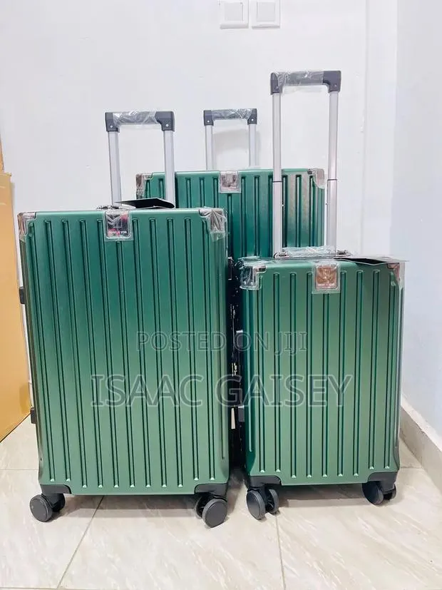 3Set Luxurious Executive Zipless Luggages in Emerald Green Colors · Photo 1