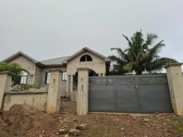 4bdrm House in ,, Kwabenya for sale · Photo 1