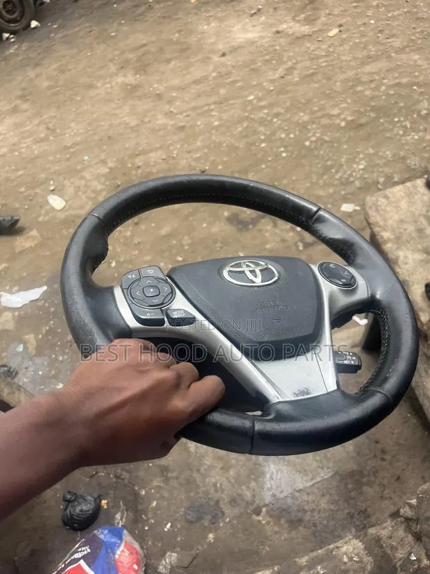 Camry Spider Steering Wheel · Photo 1