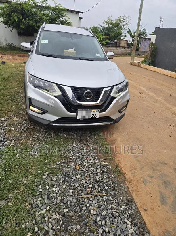 Nissan Rogue S AWD 2018 Silver · Photo 1