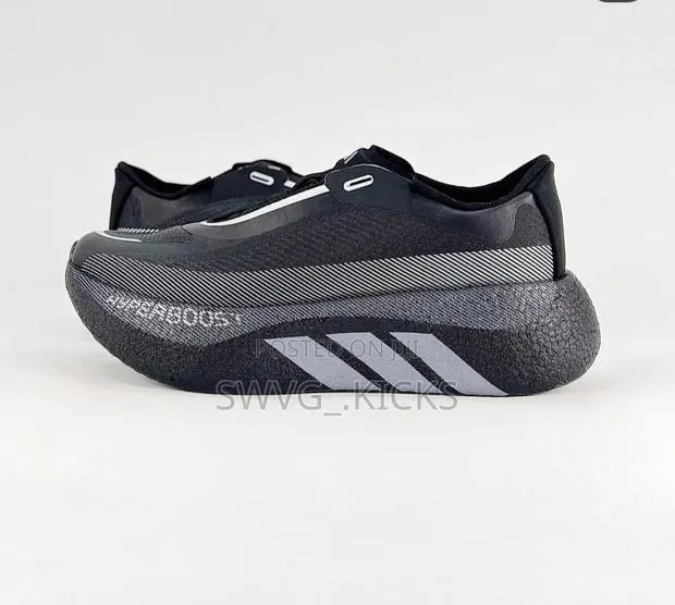 Adidas Hyperboost Edge Core Black · Photo 1