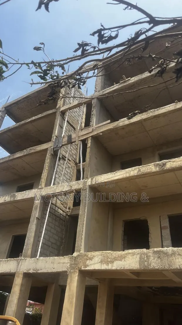 Building And Construction · Photo 1