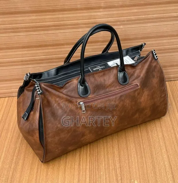 Two Toned Leather Duffle Bag · Photo 1