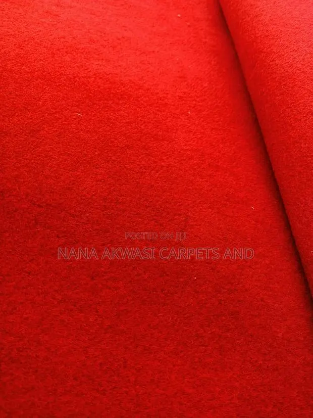 Red Plain Carpet · Photo 1