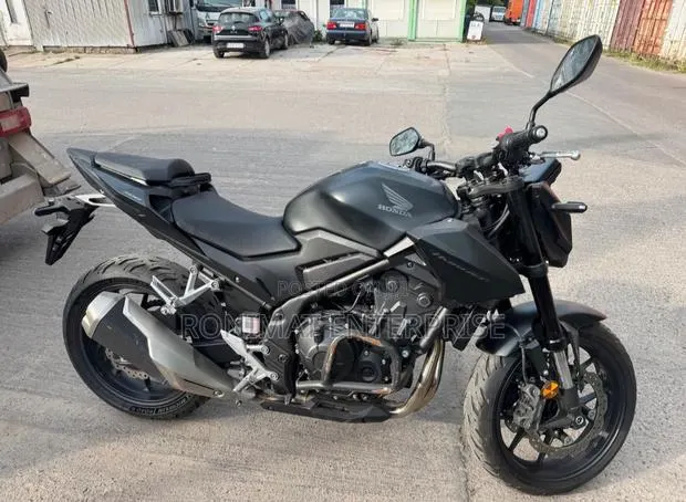 Honda Hornet 2024 Black · Photo 1