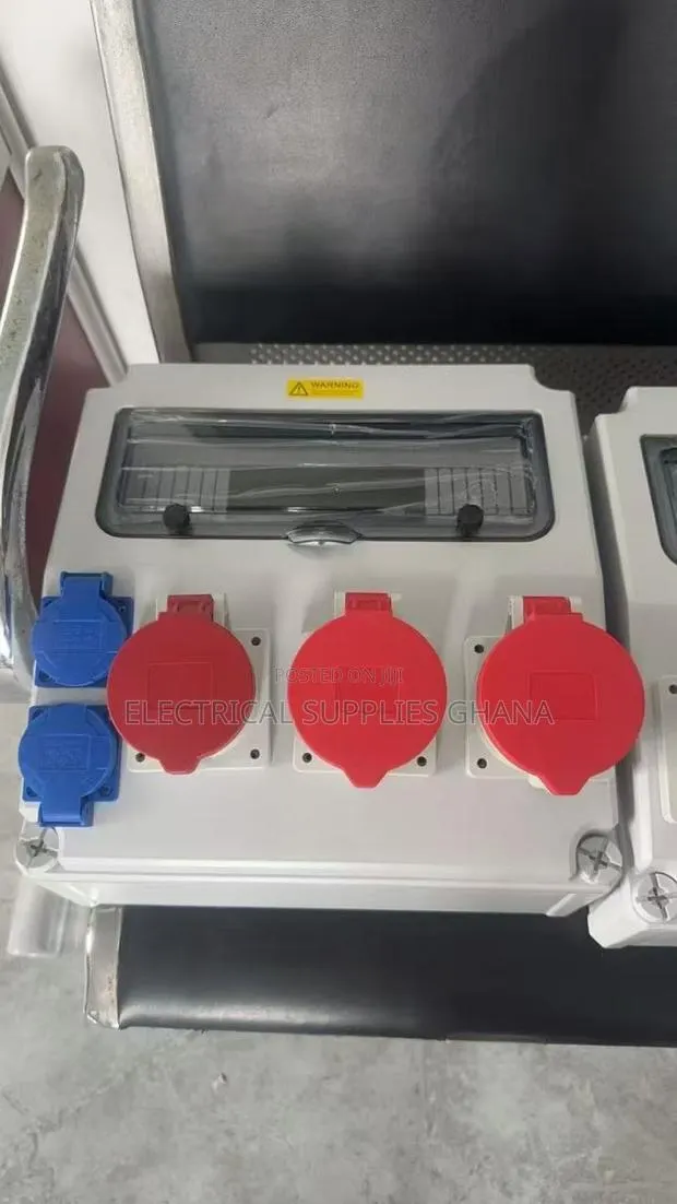 Socket Distribution Board 2×13a, 1×16a 2×32a 3-Phase Outlets · Photo 1