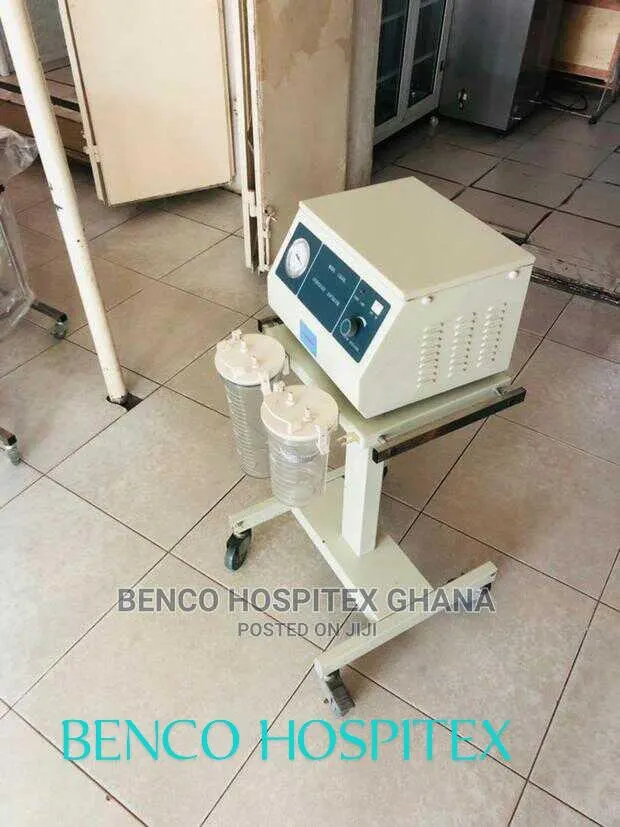 Suction Machine With Aspirator · Photo 1
