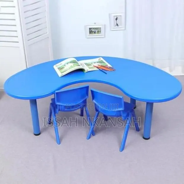 Kids Table · Photo 3