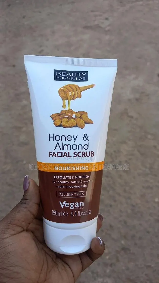 Beauty Fomular Honey Almond Facial Scrub · Photo 1
