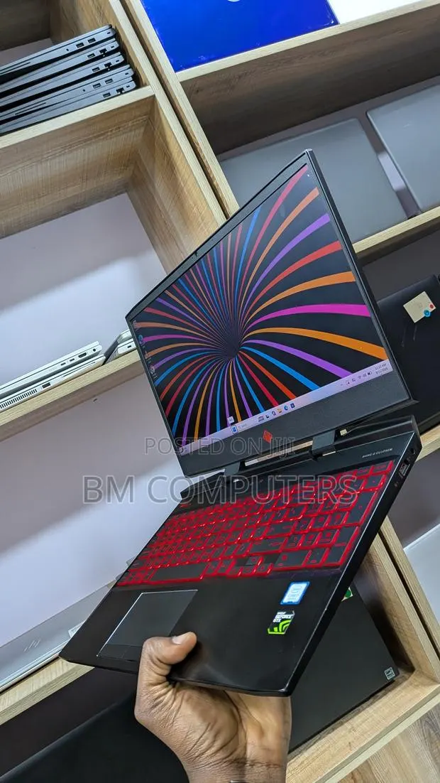 Laptop HP Omen 15 16GB Intel Core i7 HDD+SSD 750GB · Photo 1