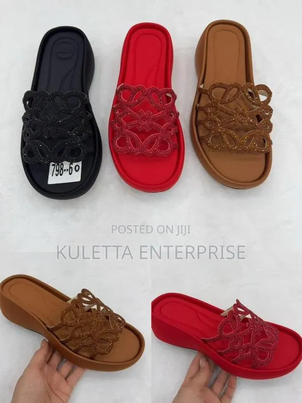 Heels/Slippers · Photo 1
