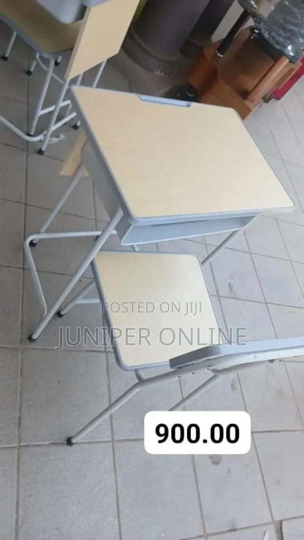 School Desk Table and Chair Sempei · Photo 1