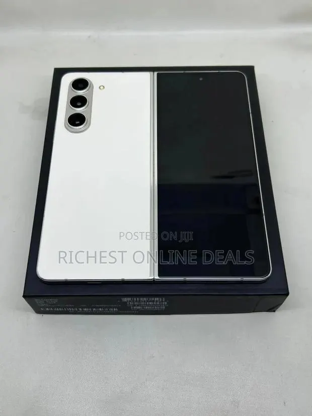 New Samsung Galaxy Z Fold 5 512 GB White · Photo 1
