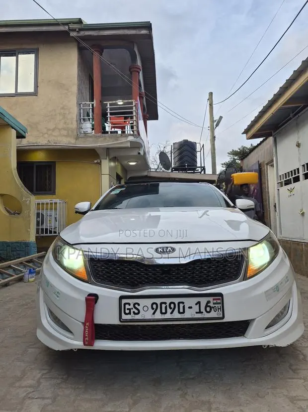 Kia Optima 2012 White · Photo 1