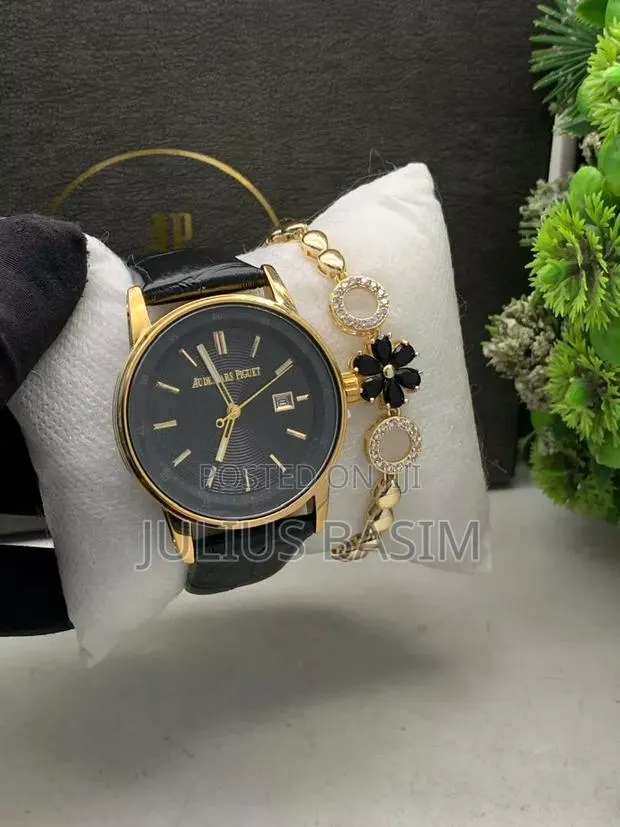 Ladies Audemars Piguet With Bracelet in Box · Photo 1
