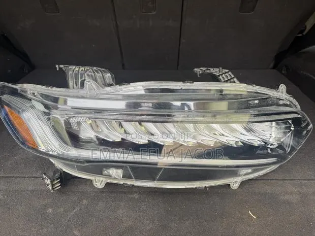 Honda Accord 2018 Headlight(right Side) · Photo 1