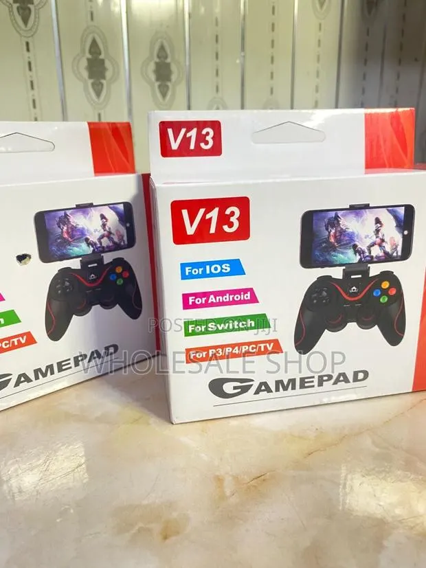 V13 Wireless Controller · Photo 1