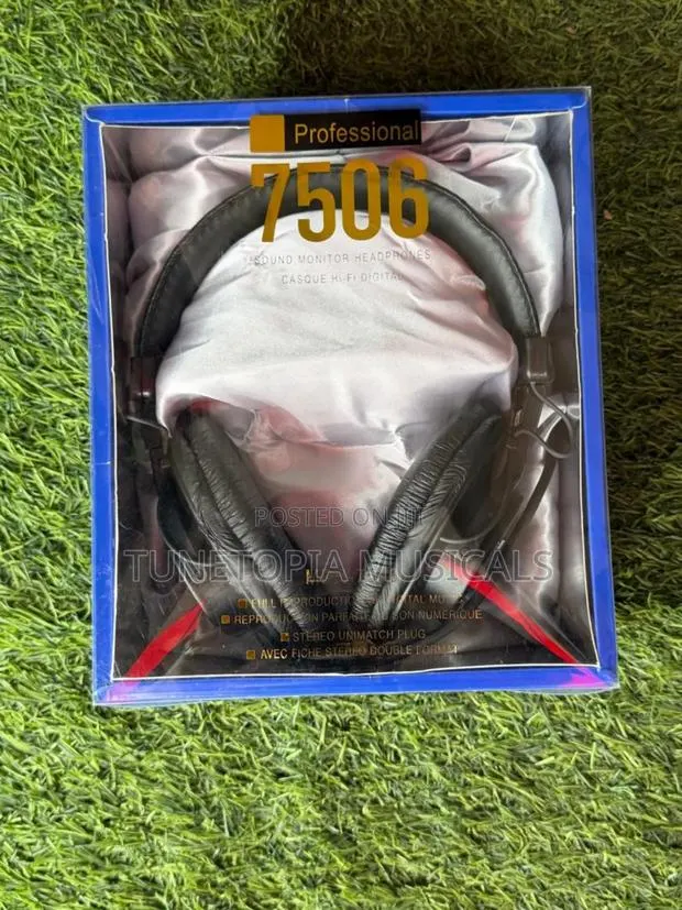 Sony MDR-7506 Headphones · Photo 1
