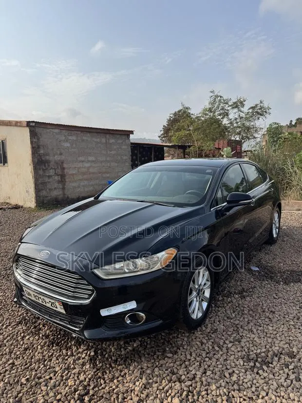 Ford Fusion SE FWD 2016 Black · Photo 1