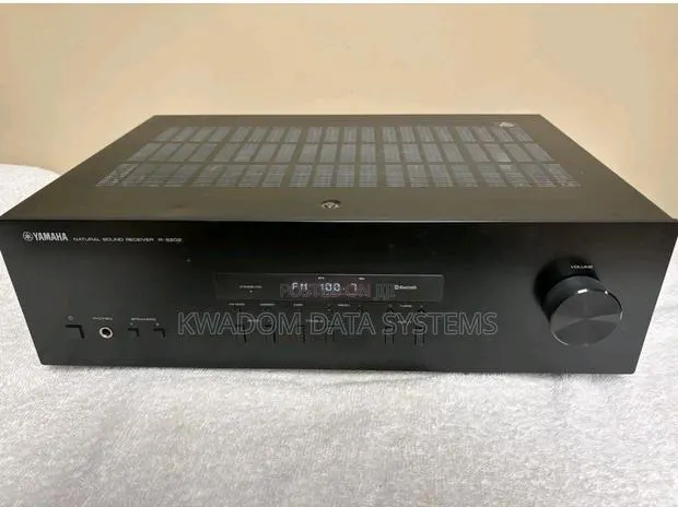 Yamaha R-S202 Natural Sound Stereo Receiver Bluetooth Black · Photo 1