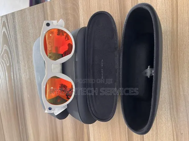 Oakley Meta Glasses · Photo 1