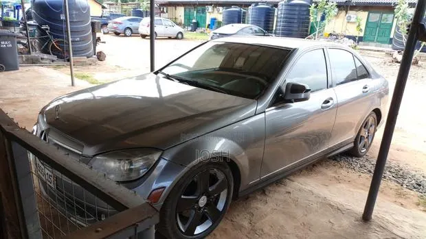 Mercedes-Benz C300 2008 Gray · Photo 1