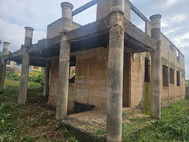 Uncompleted Building · Photo 4