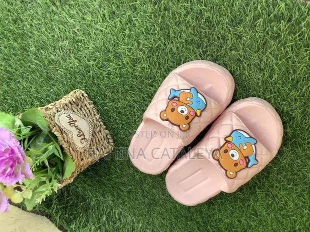 Girls Slides 9 · Photo 4