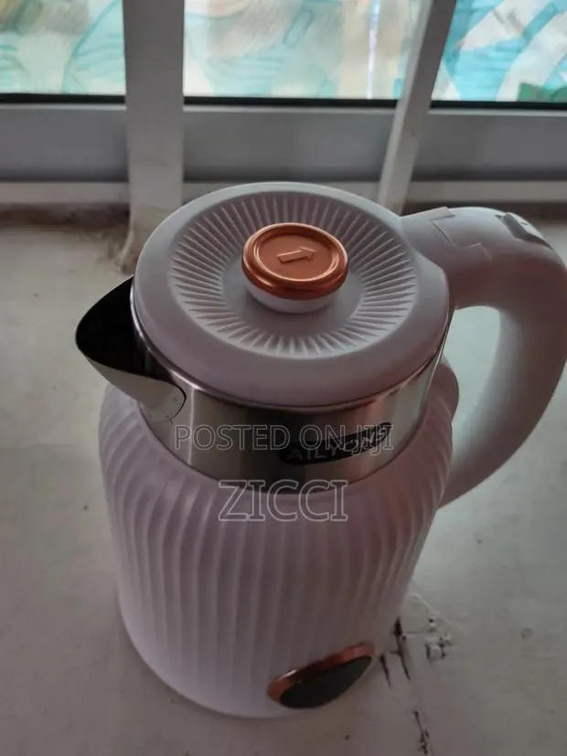 Ailyons Kettle 2l · Photo 1