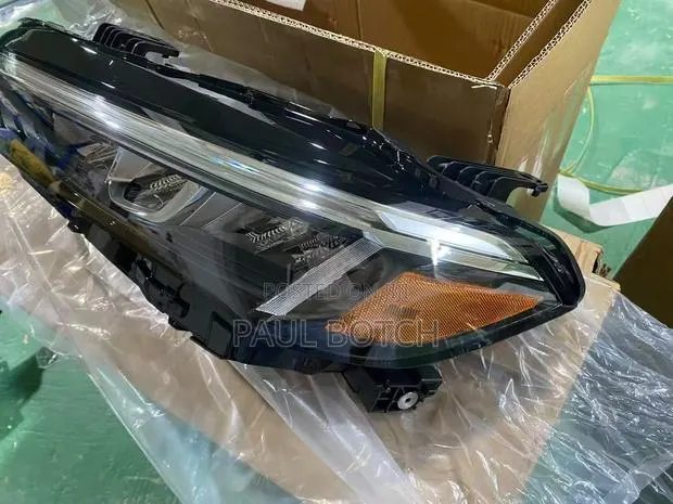 2022,2023,2024,2025 Honda Civic Headlight · Photo 1