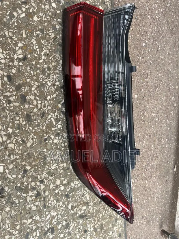 Honda CRV 2020 to 2022 Boot Light. · Photo 7