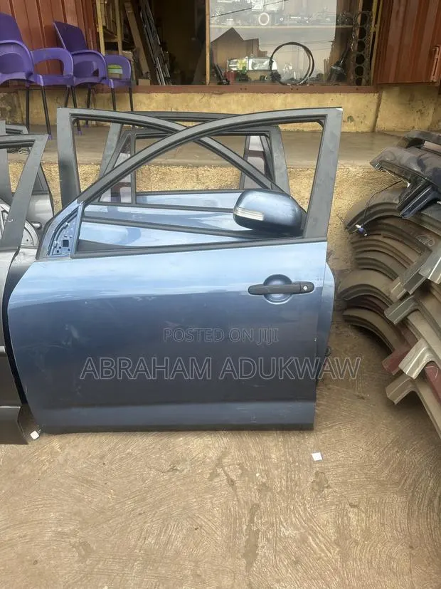 Toyota Rav4 Complete Doors · Photo 1
