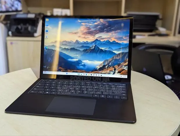 Laptop Microsoft Surface Laptop 5 16GB Intel Core i7 SSD 512GB · Photo 1