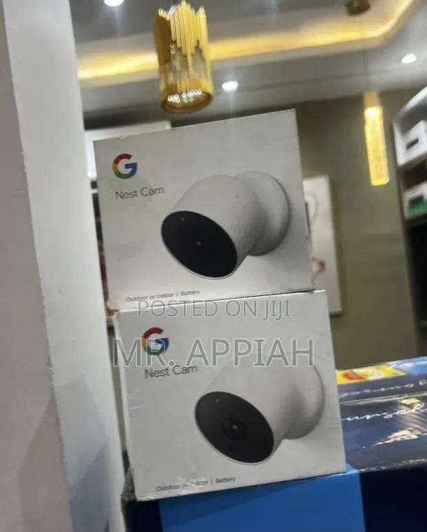 Google Nest Cam Outdoor or Indoor, Battery - 2nd Generation(White). · Photo 1