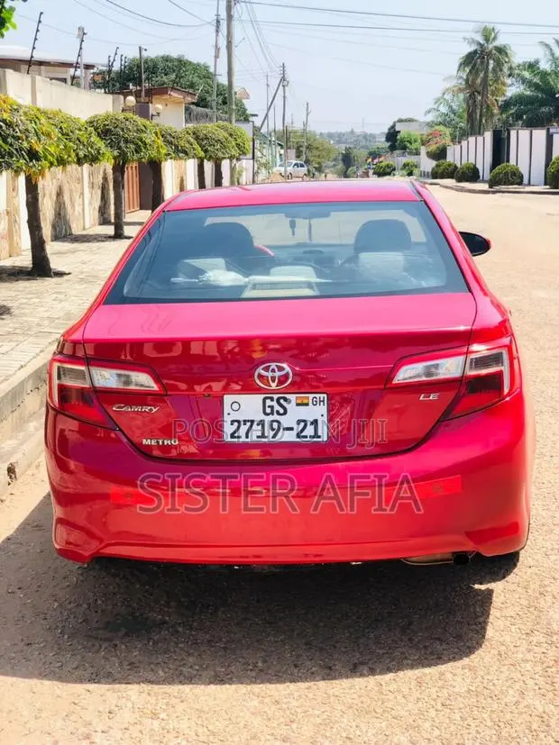 Toyota Camry 2014 Red · Photo 1
